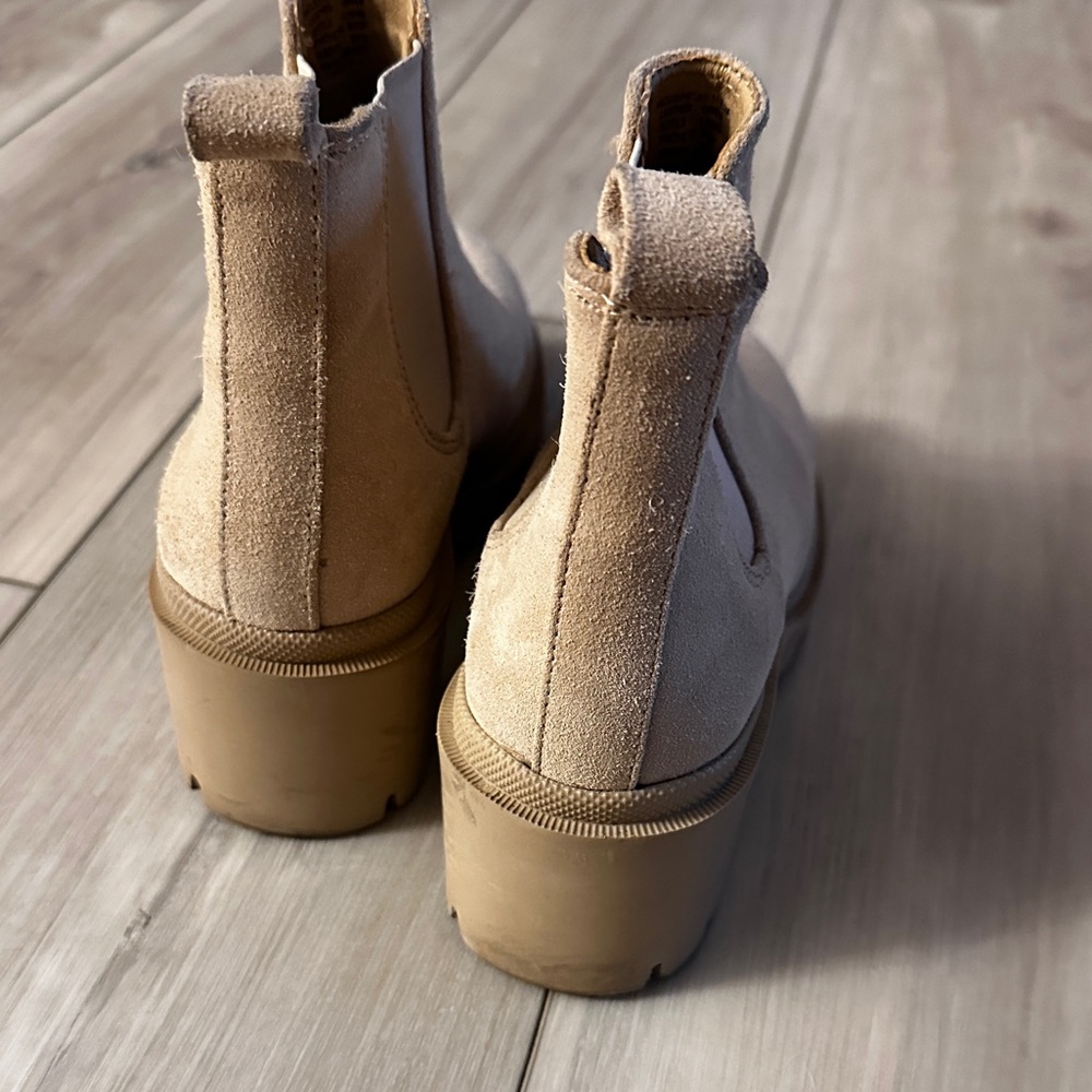 Steve Madden Chelsea boots - Picture 2 of 4